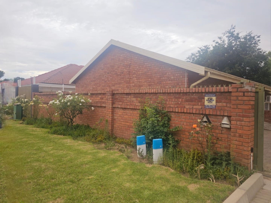 2 Bedroom Property for Sale in Ladybrand Free State